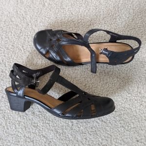 Back Rockport sandals with slight heel